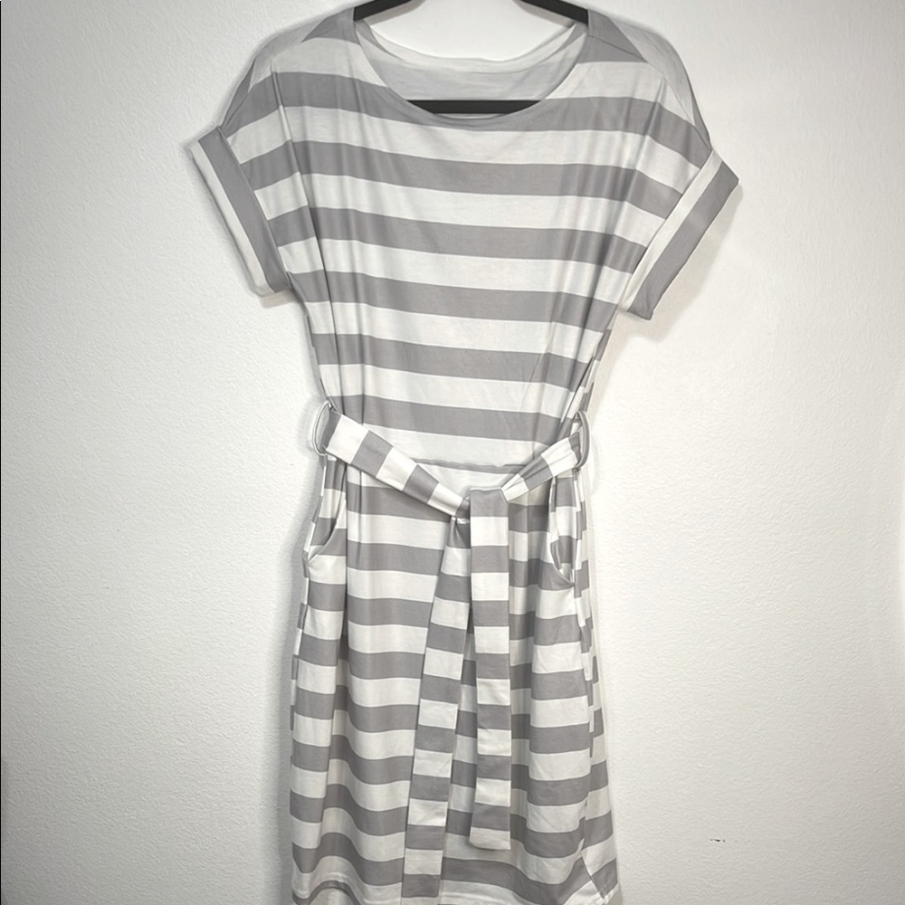 Striped Gray and White Belted Dress Size Medium PTP 19” EUC